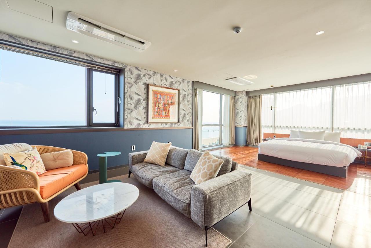 Brown Dot Hotel Songjung Busan Exterior photo