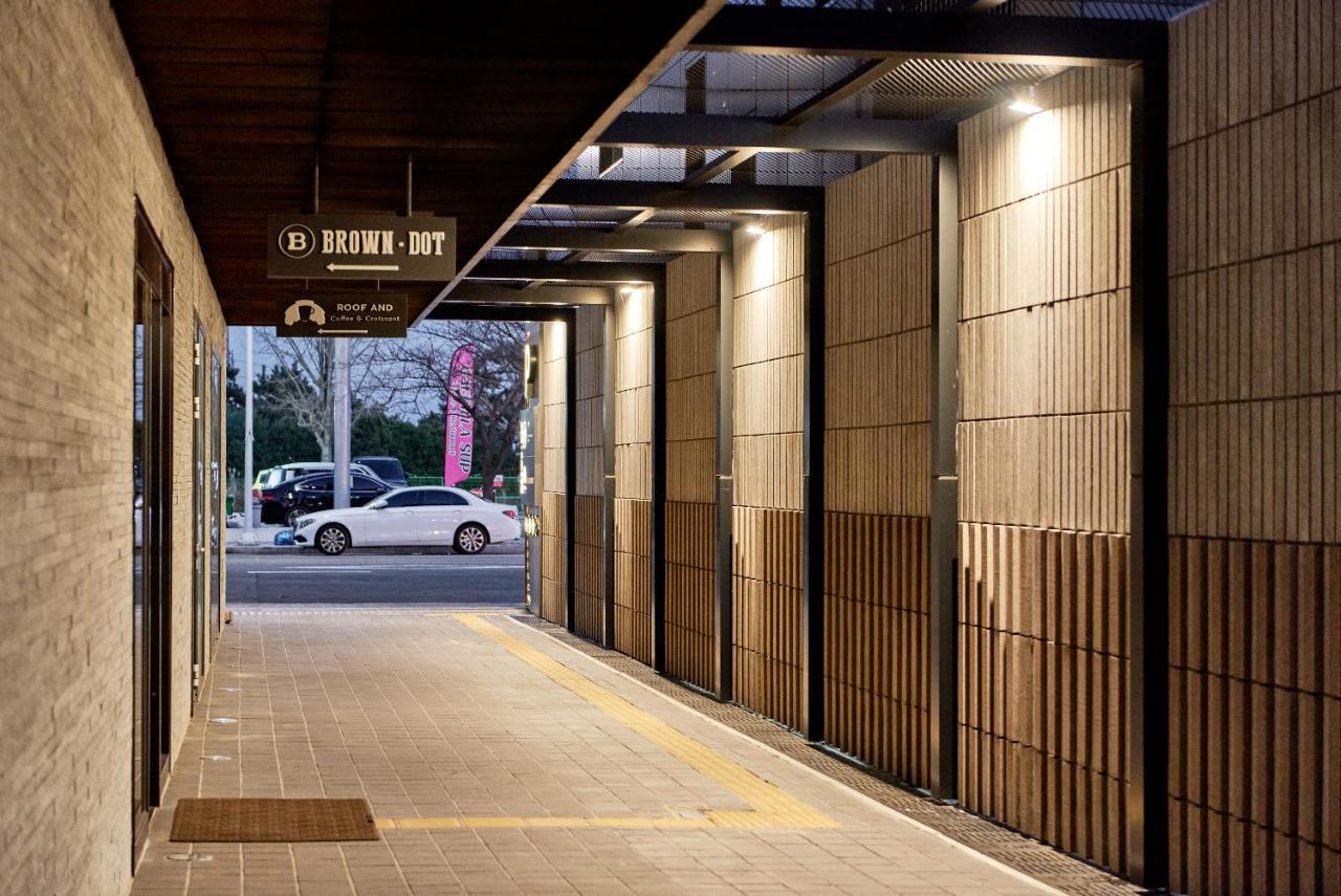 Brown Dot Hotel Songjung Busan Exterior photo